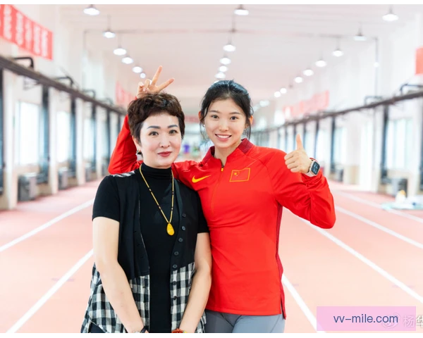 吴艳妮劈杀斜线，速度变化与落点控制成就得分